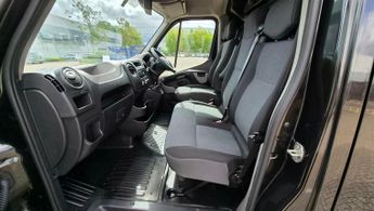 Renault Master 2.3 dCi 35 Business FWD MWB High Roof Euro 6 5dr