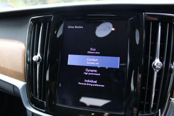 Volvo V90 2.0 D5 PowerPulse Inscription Estate 5dr Diesel Auto AWD Euro 6 