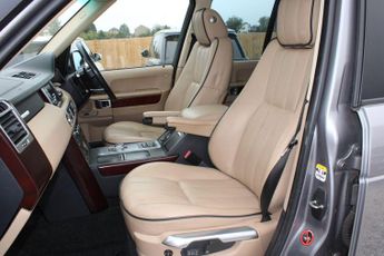 Land Rover Range Rover 4.4 TD V8 Vogue Auto 4WD Euro 5 5dr
