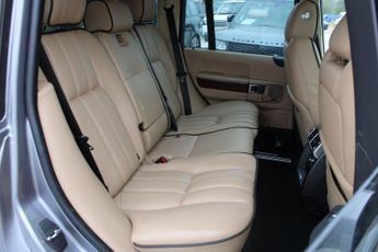 Land Rover Range Rover 4.4 TD V8 Vogue Auto 4WD Euro 5 5dr