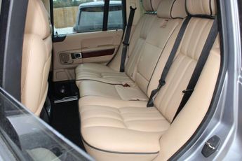 Land Rover Range Rover 4.4 TD V8 Vogue Auto 4WD Euro 5 5dr