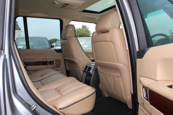 Land Rover Range Rover 4.4 TD V8 Vogue Auto 4WD Euro 5 5dr