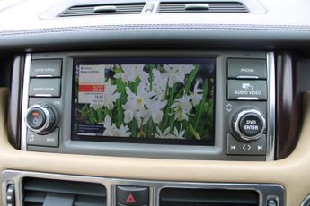 Land Rover Range Rover 4.4 TD V8 Vogue Auto 4WD Euro 5 5dr