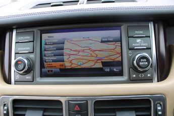 Land Rover Range Rover 4.4 TD V8 Vogue Auto 4WD Euro 5 5dr