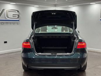 Jaguar XE 2.0d Prestige Euro 6 (s/s) 4dr