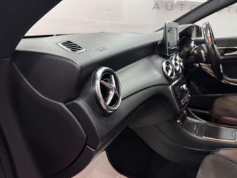 Mercedes-Benz CLA 1.6 CLA180 AMG Line Coupe 7G-DCT Euro 6 (s/s) 4dr
