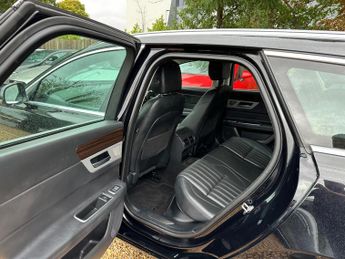 Jaguar XF 2.0i Portfolio Sportbrake Auto Euro 6 (s/s) 5dr