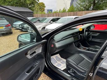 Jaguar XF 2.0i Portfolio Sportbrake Auto Euro 6 (s/s) 5dr