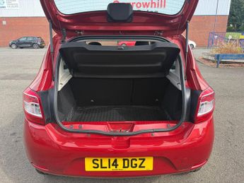 Dacia Sandero 0.9 TCe Laureate Euro 5 5dr