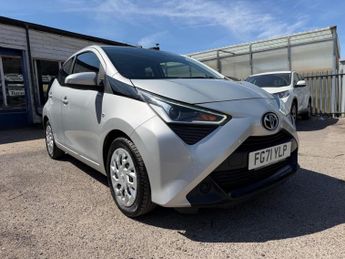 Toyota AYGO 1.0 VVT-i x-play Euro 6 (s/s) 5dr