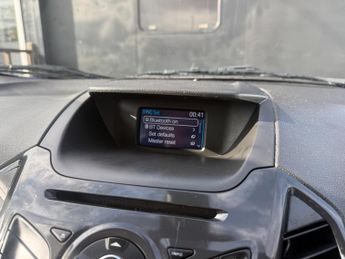 Ford EcoSport 1.0T EcoBoost Titanium 2WD Euro 5 (s/s) 5dr