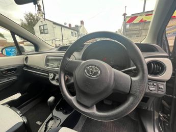 Toyota Yaris 1.33 Dual VVT-i TR Multidrive S Euro 5 5dr