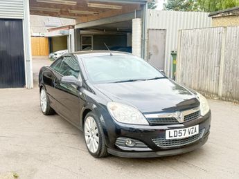 Vauxhall Astra 1.8i Exclusiv Black Twin Top 2dr