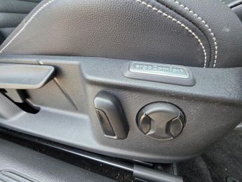 Volkswagen Passat 1.4 TSI 13kWh GTE DSG Euro 6 (s/s) 4dr