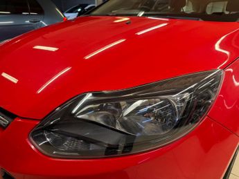 Ford Focus 1.6 Zetec Euro 5 5dr
