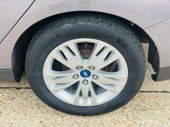 Ford Focus 1.6 Titanium Navigator Powershift Euro 5 5dr