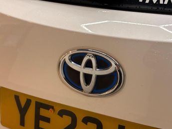 Toyota Corolla 1.8 VVT-h Icon Touring Sports CVT Euro 6 (s/s) 5dr