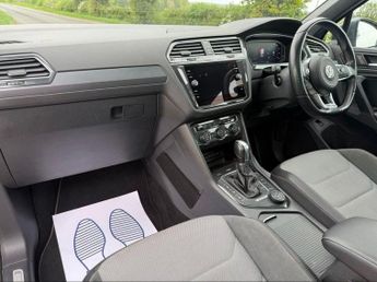 Volkswagen Tiguan 2.0 TSI R-Line Tech DSG 4Motion Euro 6 (s/s) 5dr