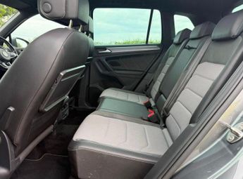 Volkswagen Tiguan 2.0 TSI R-Line Tech DSG 4Motion Euro 6 (s/s) 5dr