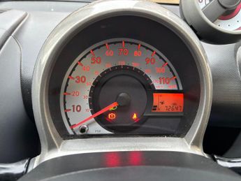 Peugeot 107 1.0 12V Verve Euro 4 5dr