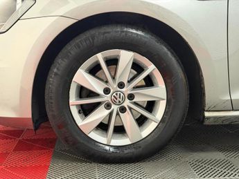 Volkswagen Golf 1.6 TDI BlueMotion Euro 6 (s/s) 5dr