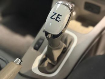 Renault Zoe 22kWh Expression Auto 5dr (Battery Lease)