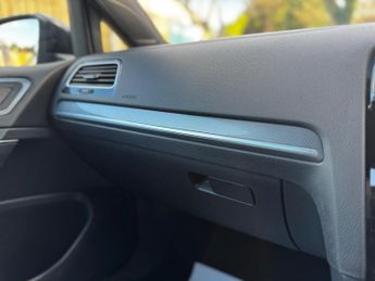 Volkswagen Golf 2.0 TDI R-Line DSG Euro 6 (s/s) 5dr