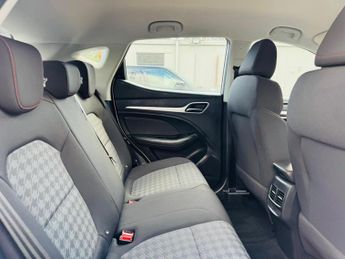 MG MG ZS 72.6kWh SE Long Range Auto 5dr