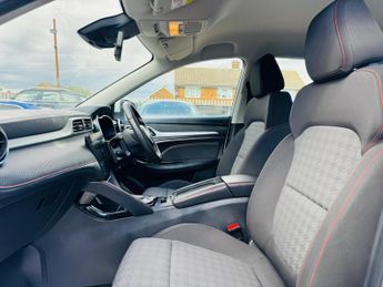 MG MG ZS 72.6kWh SE Long Range Auto 5dr