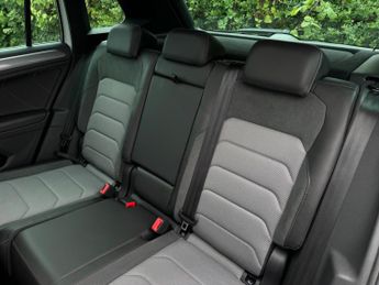 Volkswagen Tiguan 2.0 TDI R-Line DSG 4Motion Euro 6 (s/s) 5dr