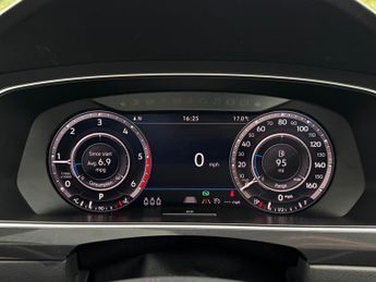 Volkswagen Tiguan 2.0 TDI R-Line DSG 4Motion Euro 6 (s/s) 5dr