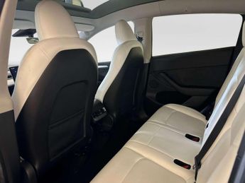 Tesla Model Y SUV 5dr Electric Auto RWD (346 ps)