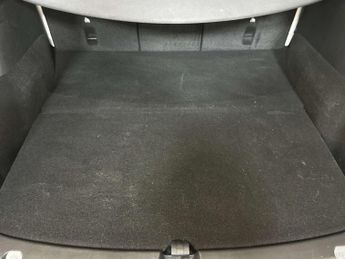 Tesla Model Y SUV 5dr Electric Auto RWD (346 ps)
