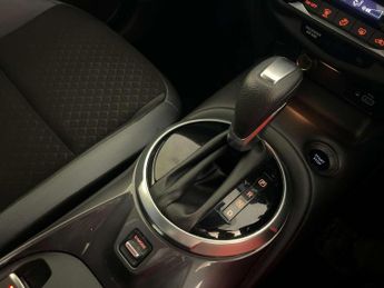 Nissan Juke 1.6 N-Connecta SUV 5dr Petrol Hybrid Auto Euro 6 (143 ps)