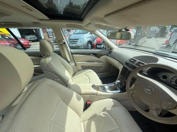 Mercedes-Benz E Class 5.0 E500 Avantgarde 7G-Tronic 5dr