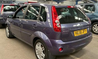 Ford Fiesta 1.6 Ghia 5dr