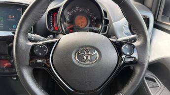 Toyota AYGO 1.0 VVT-i x-trend x-shift Euro 6 5dr (Safety Sense)