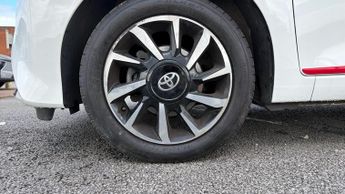 Toyota AYGO 1.0 VVT-i x-trend x-shift Euro 6 5dr (Safety Sense)