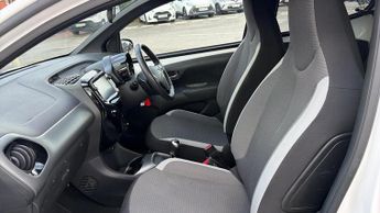 Toyota AYGO 1.0 VVT-i x-trend x-shift Euro 6 5dr (Safety Sense)