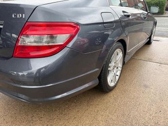 Mercedes-Benz C Class 2.1 C200 CDI BlueEfficiency Sport Auto Euro 5 4dr