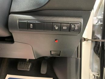 Toyota Corolla 1.8 VVT-h Icon Tech CVT Euro 6 (s/s) 5dr