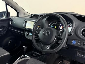 Toyota Yaris 1.5 VVT-h Y20 Bi-tone Hatchback 5dr Petrol Hybrid E-CVT Euro 6 (