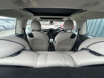 MINI Hatch 1.5 Cooper Auto Euro 6 (s/s) 3dr
