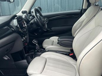 MINI Hatch 1.5 Cooper Auto Euro 6 (s/s) 3dr