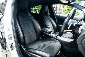 Mercedes-Benz GLA 2.1 GLA220d AMG Line (Premium) 7G-DCT 4MATIC Euro 6 (s/s) 5dr