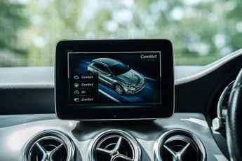 Mercedes-Benz GLA 2.1 GLA220d AMG Line (Premium) 7G-DCT 4MATIC Euro 6 (s/s) 5dr