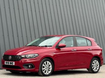 Fiat Tipo 1.6 MultiJetII Easy + DDCT Euro 6 (s/s) 5dr