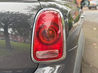 MINI Countryman 2.0 Cooper SD SUV 5dr Diesel Auto ALL4 Euro 6 (s/s) (190 ps)