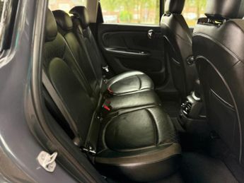 MINI Countryman 2.0 Cooper SD SUV 5dr Diesel Auto ALL4 Euro 6 (s/s) (190 ps)