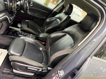 MINI Countryman 2.0 Cooper SD SUV 5dr Diesel Auto ALL4 Euro 6 (s/s) (190 ps)